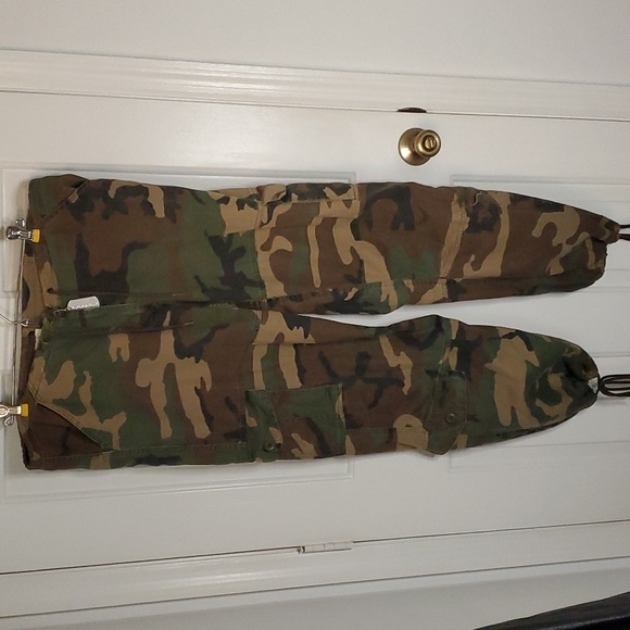 Rothco Camo Cargo Ultra Force 7 Pocket Pants. Tie Bottom with Dog Tag. Unisex - Picture 1 of 13